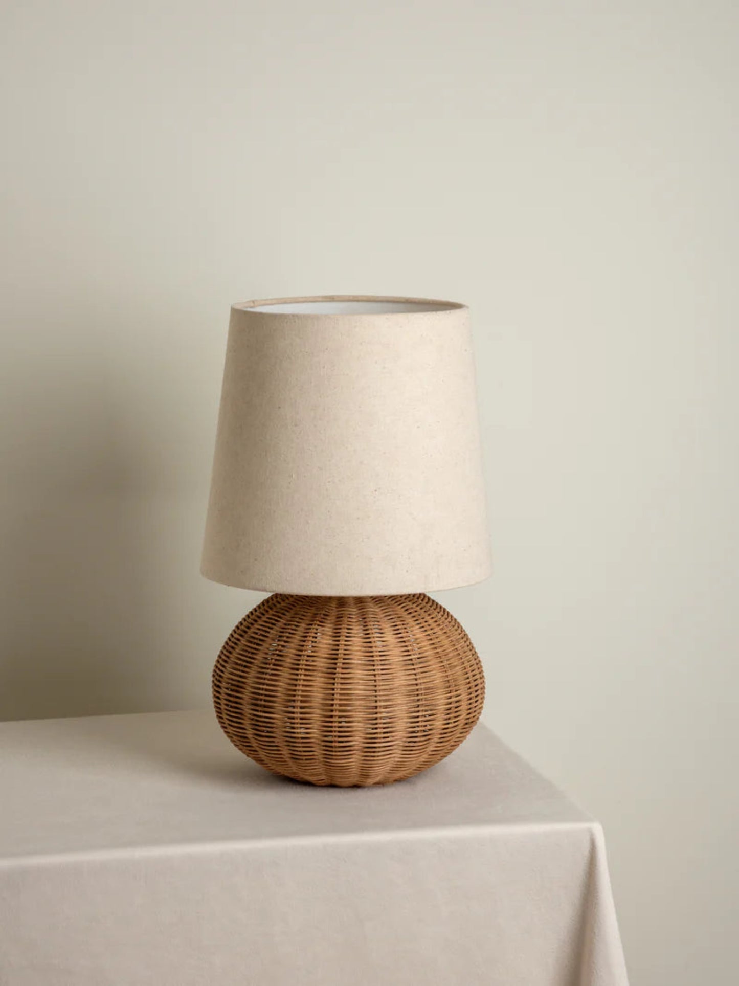 Arvani Table Lamp