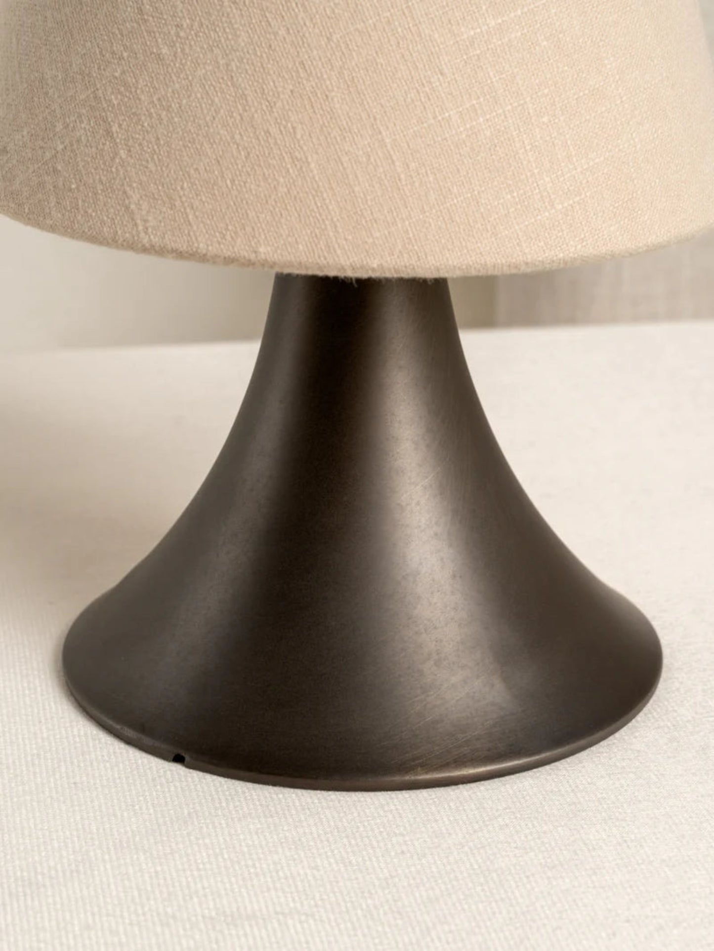 Lunaro Table Lamp